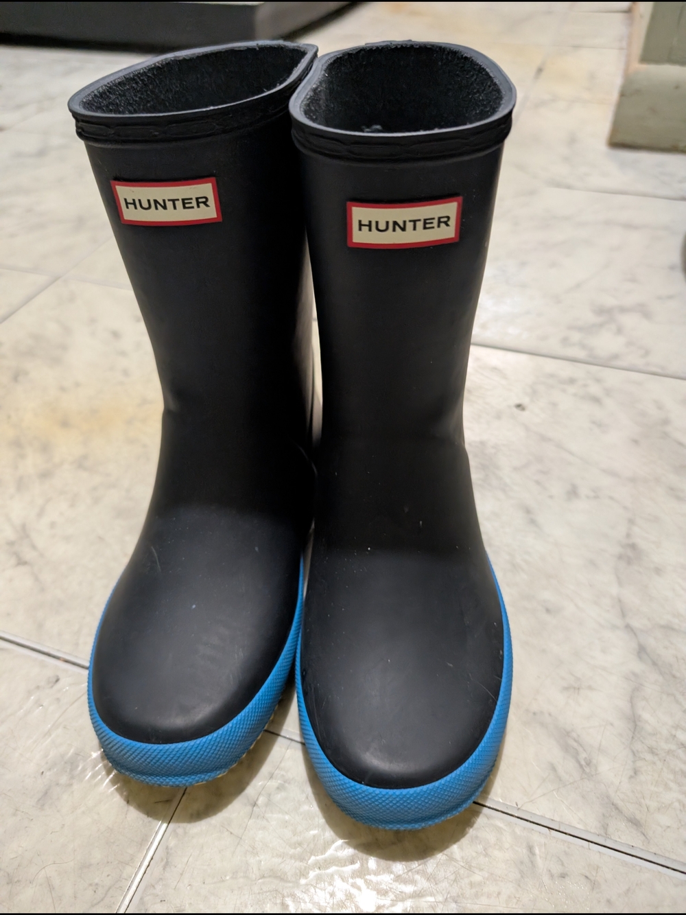 Hunter Kids Black Rain Boots with Blue Toe Trim Size 2
